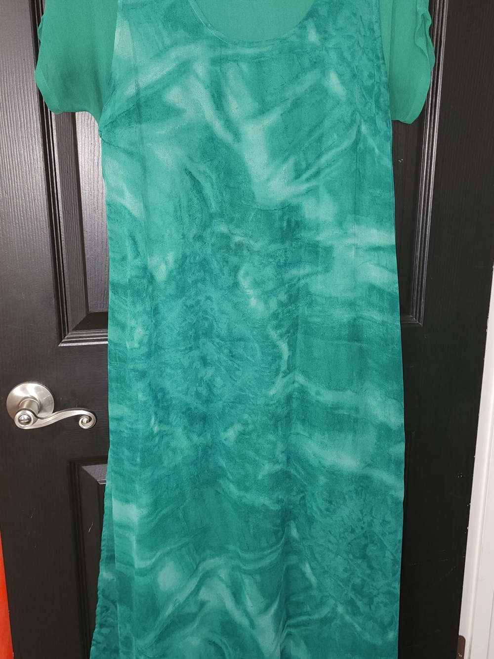 Vintage Green Maxi Dress with Subtle Marble Print